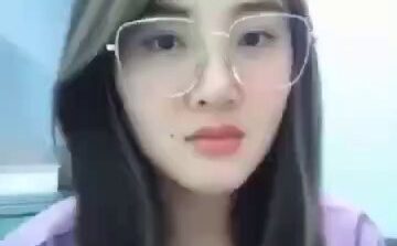 หลุดไลฟ์ น้องแว่น โชว์ของเด็ด เห็นแล้วอยากเย็ดเลย