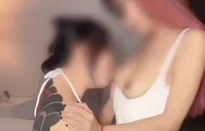 จัดวัยรุ่นสาวแว่นหุ่นแจ่มมาเย็ด น้องลดาหรือน้องณดา เล้าโลมเลียหีกันก่อนโม๊กควยพี่เทพ